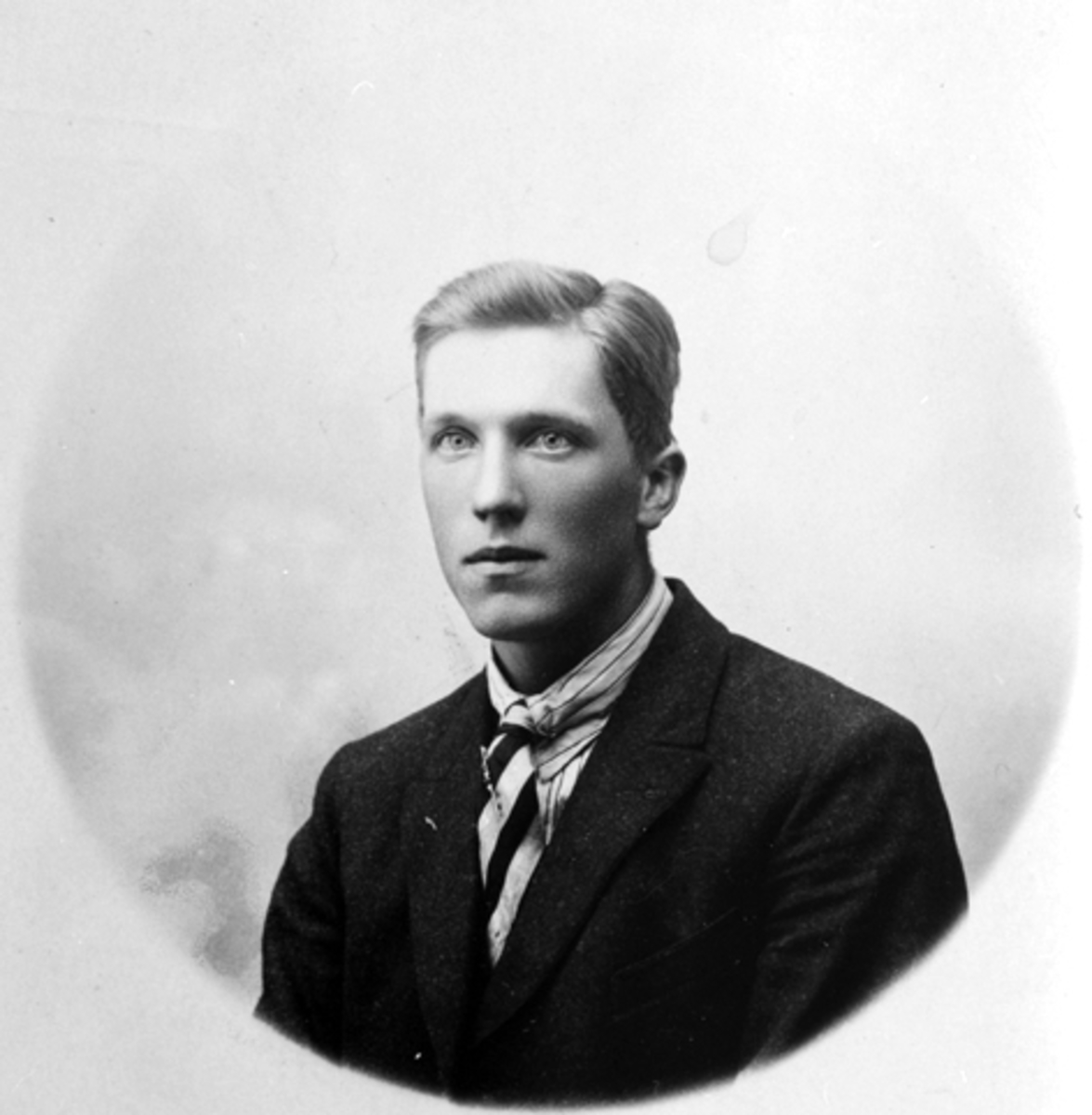 Anno Domkirkeodden, Portrett, Kristian Skaugen (F.1905) Ottersrud, Veldre, Ringsaker.