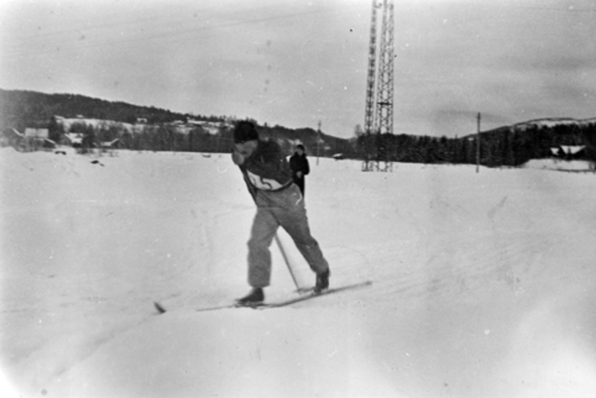 Anno Domkirkeodden, Kåre Weideborg (F.1918) AIL-renn, Brumunddal, 1937.