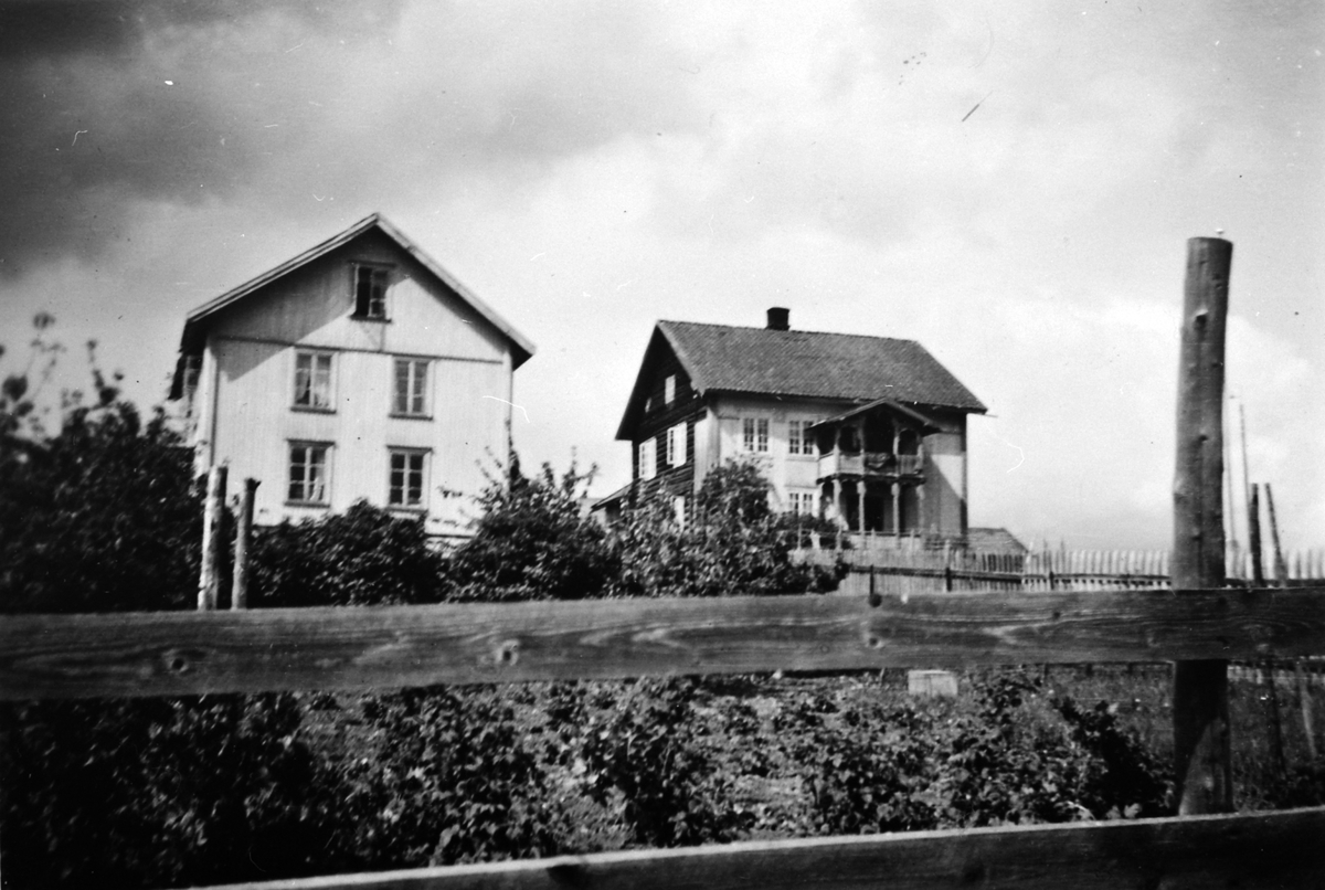 Anno Domkirkeodden, Hovedbygning og føderådsbygning, Gårum gård, pleiehjem, Nes, Hedmark. 1946.