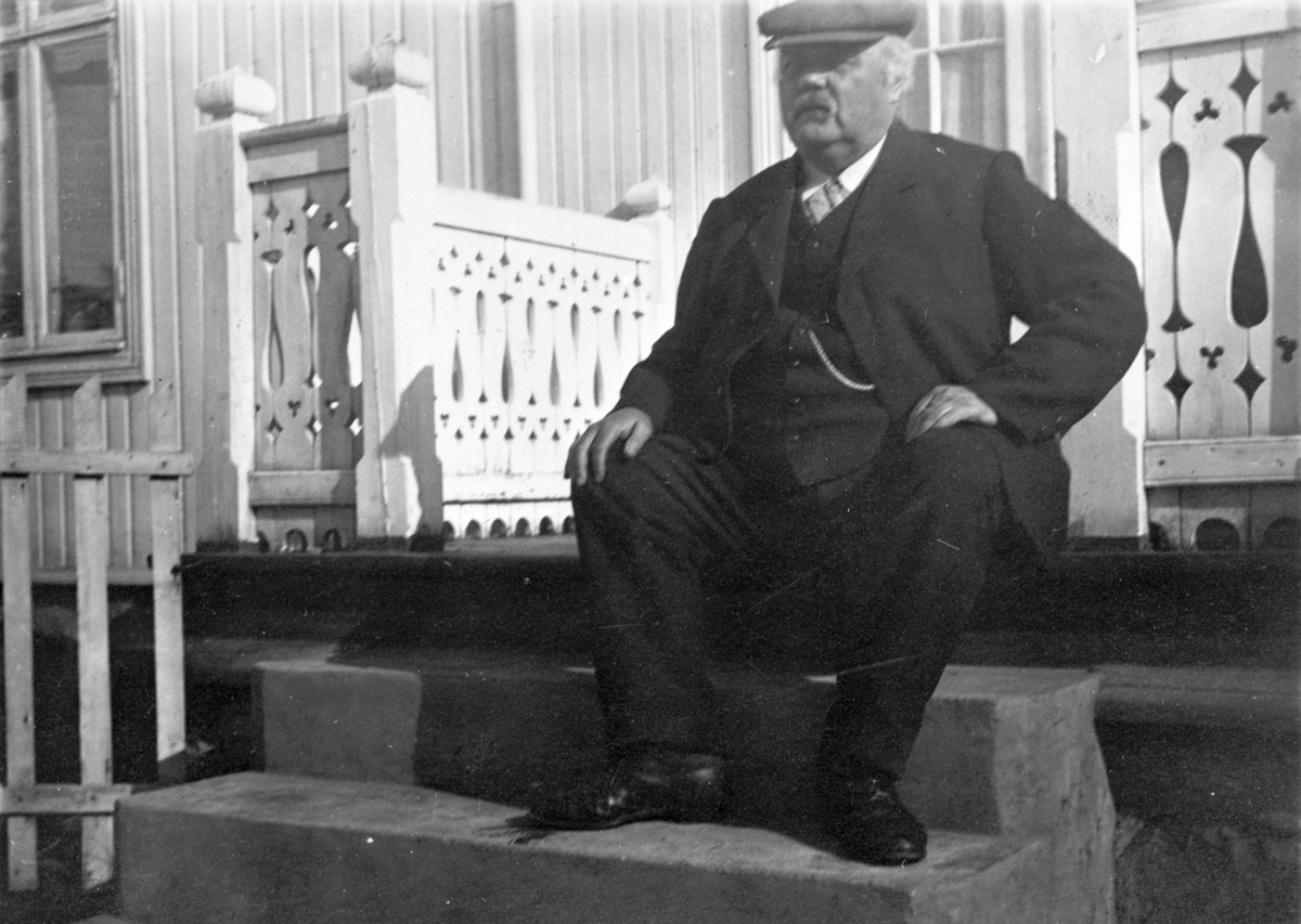 Mikkel Sveinhaug, Portrett, Nils Fuglseng.