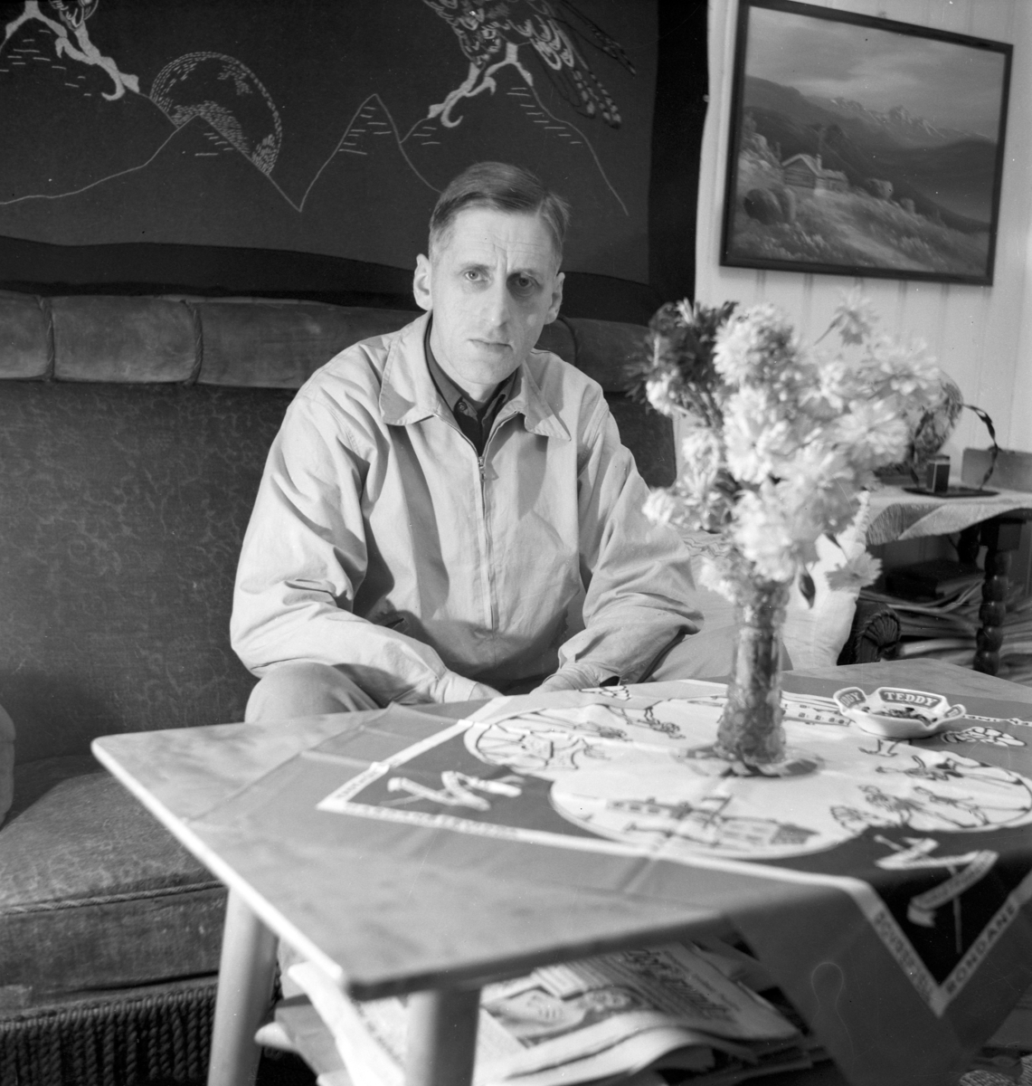 Håkon Prestkværn, Portrett mann. Sverre Baardseth. Født i 1916. Sønn av Dagny og Simen Baardseth. Sverre var elektrikker, og ansatt ved Ringsaker og Nes Kraftanlæg. Bilde er tatt oktober 1955