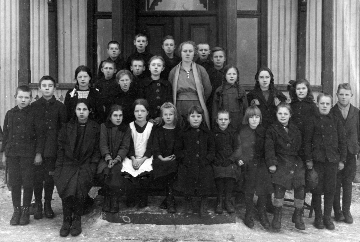 Anno Domkirkeodden, GRUPPE: 26 SKOLEELEVER, 4. KLASSE MED LÆRER, KIRKEKRETSEN SKOLE.