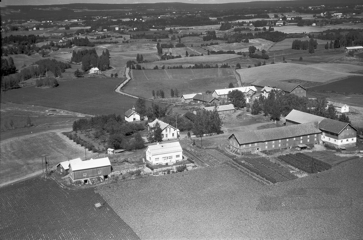Widerøes Flyveselskap A/S, FLYFOTO HANUM VESTRE