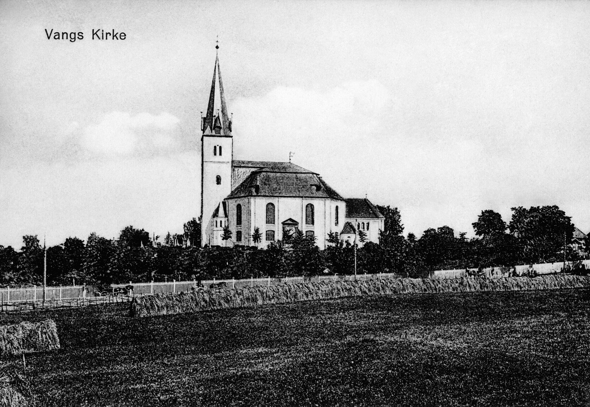 Anno Domkirkeodden, VANG KIRKE, HØYHESJER, HESTER MED VOGN PÅ VANGSVEGEN, RIDABU, POSTKORT.