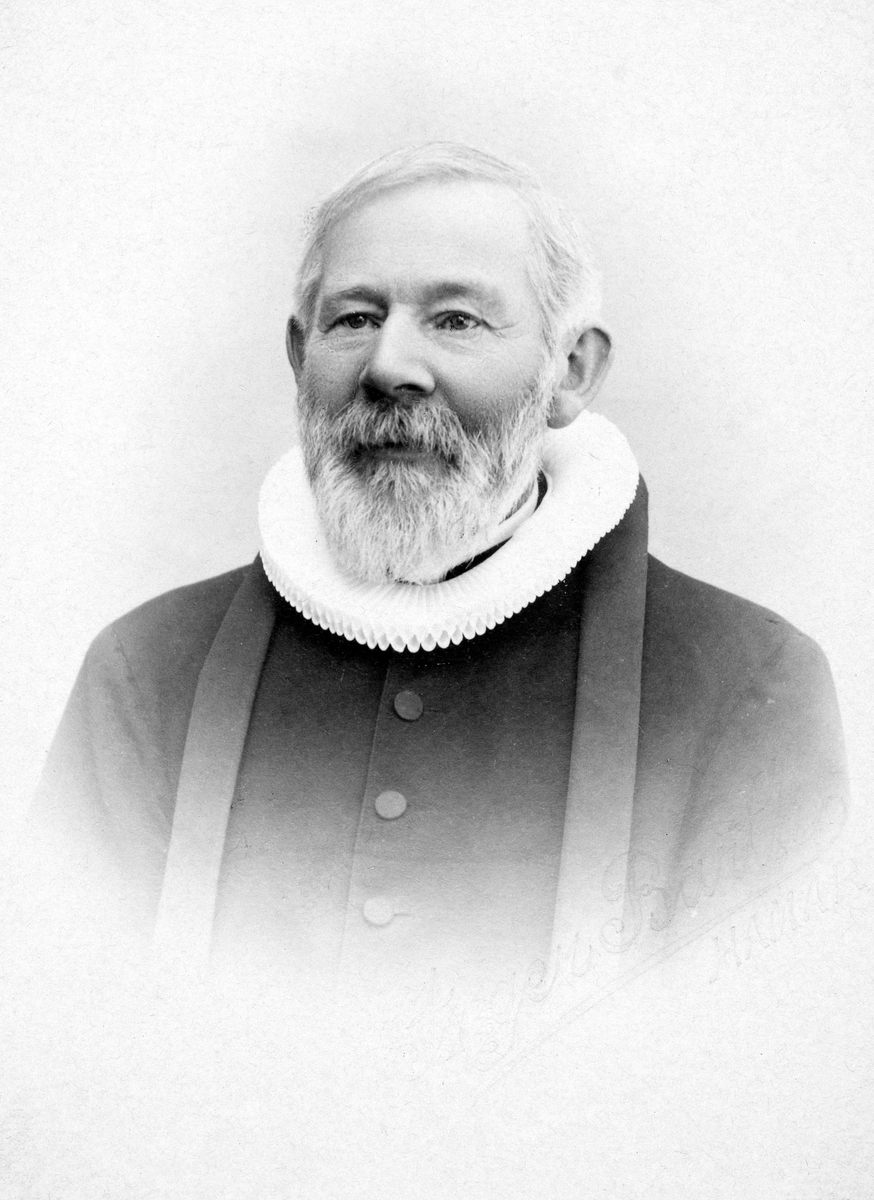 Anno Domkirkeodden, PORTRETT SOGNEPREST DAVID CHRISTOFFER FRICH. SOKNEPREST I VANG 1907-1909