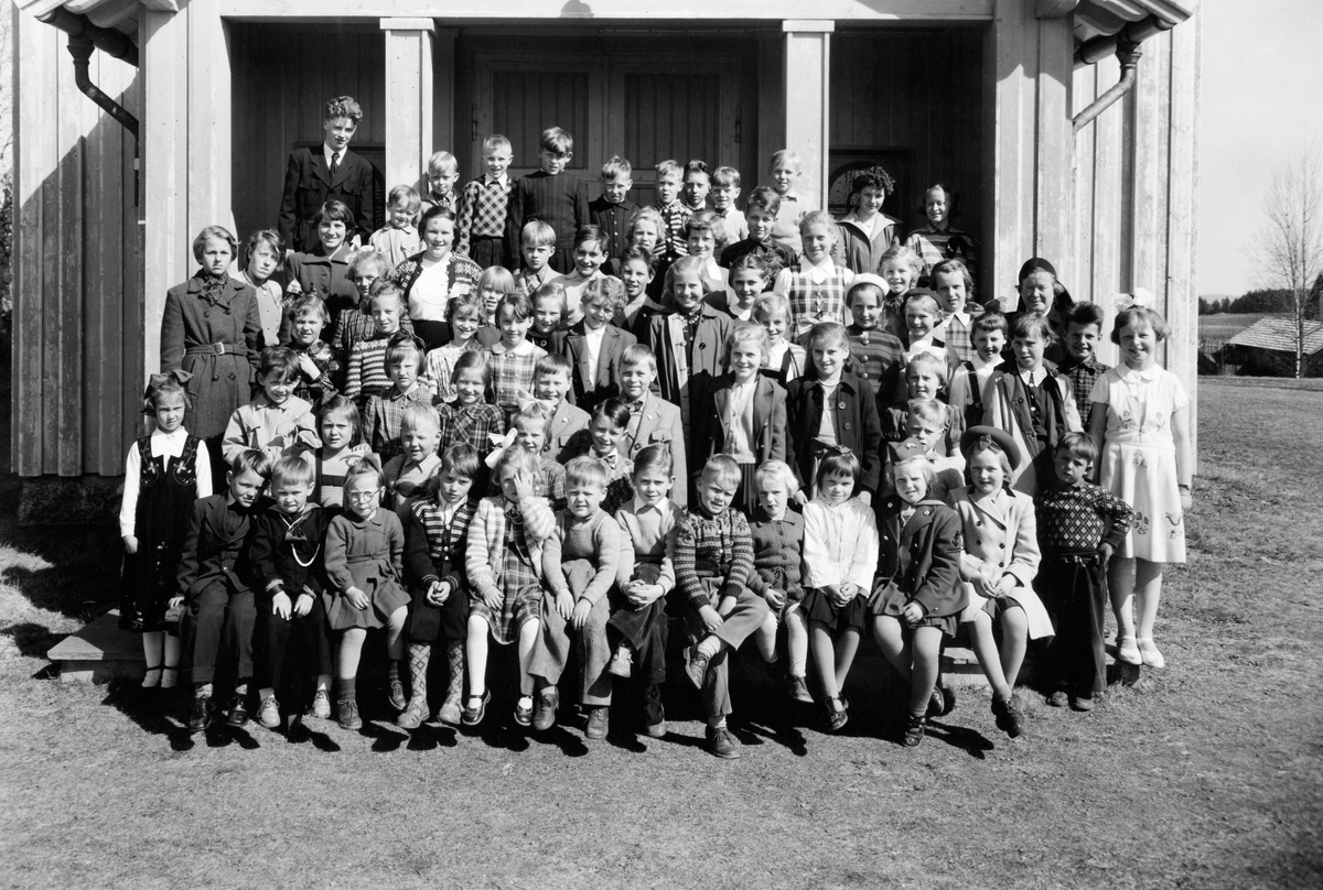 Anno Domkirkeodden, GRUPPE UKJENTE BARN, ØVRE VANG, SØNDAGSKOLEGRUPPE, CA. 1955