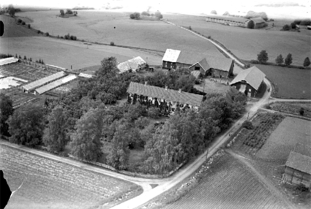Widerøes Flyveselskap A/S, SAKSLUND GÅRD (SAXLUND), FLYFOTO