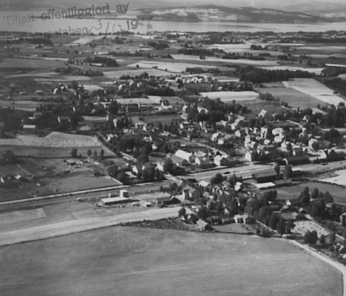 Widerøes Flyveselskap A/S, STANGEBYEN FRA ØST, FLYFOTO