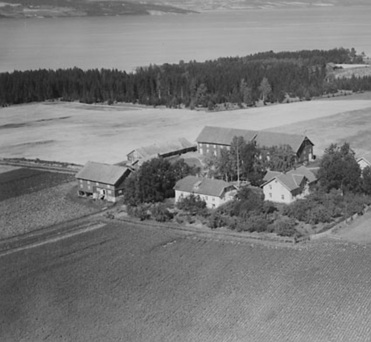 Widerøes Flyveselskap A/S, STANGE VESTBYGD, VEN (VEEN), FLYFOTO