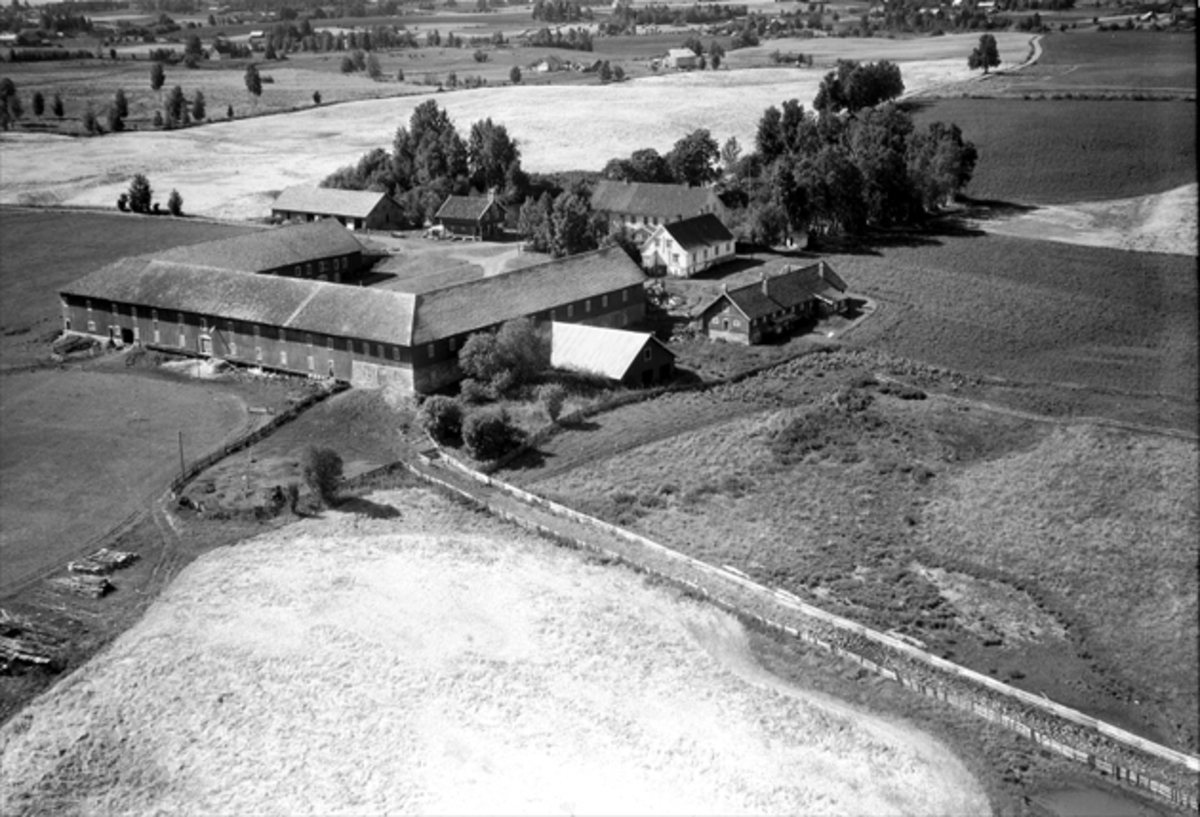 Widerøes Flyveselskap A/S, NORDVI GÅRD, FLYFOTO