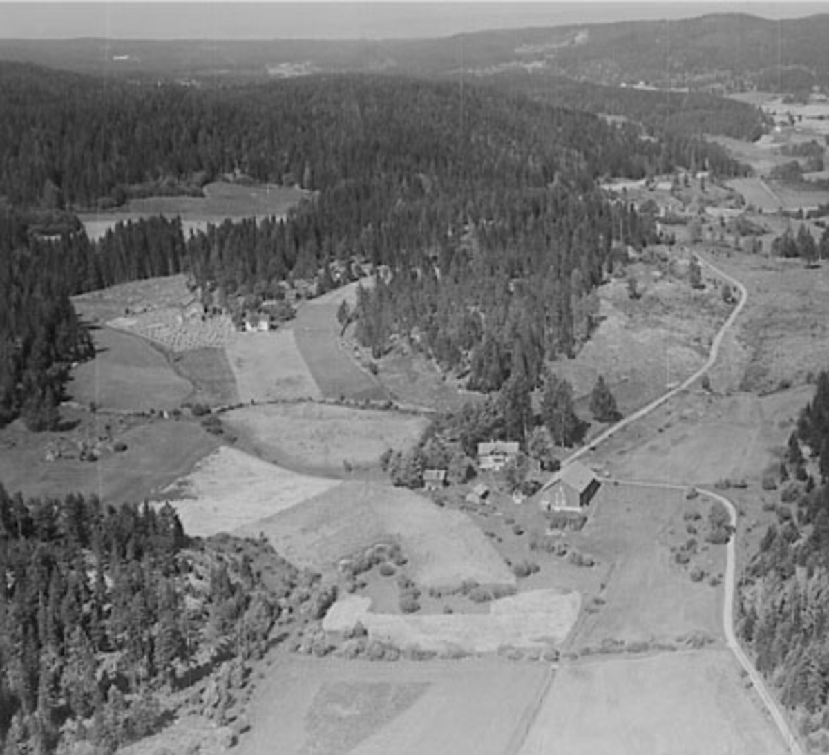 Widerøes Flyveselskap A/S, TROSVIKEN GÅRD, FLYFOTO