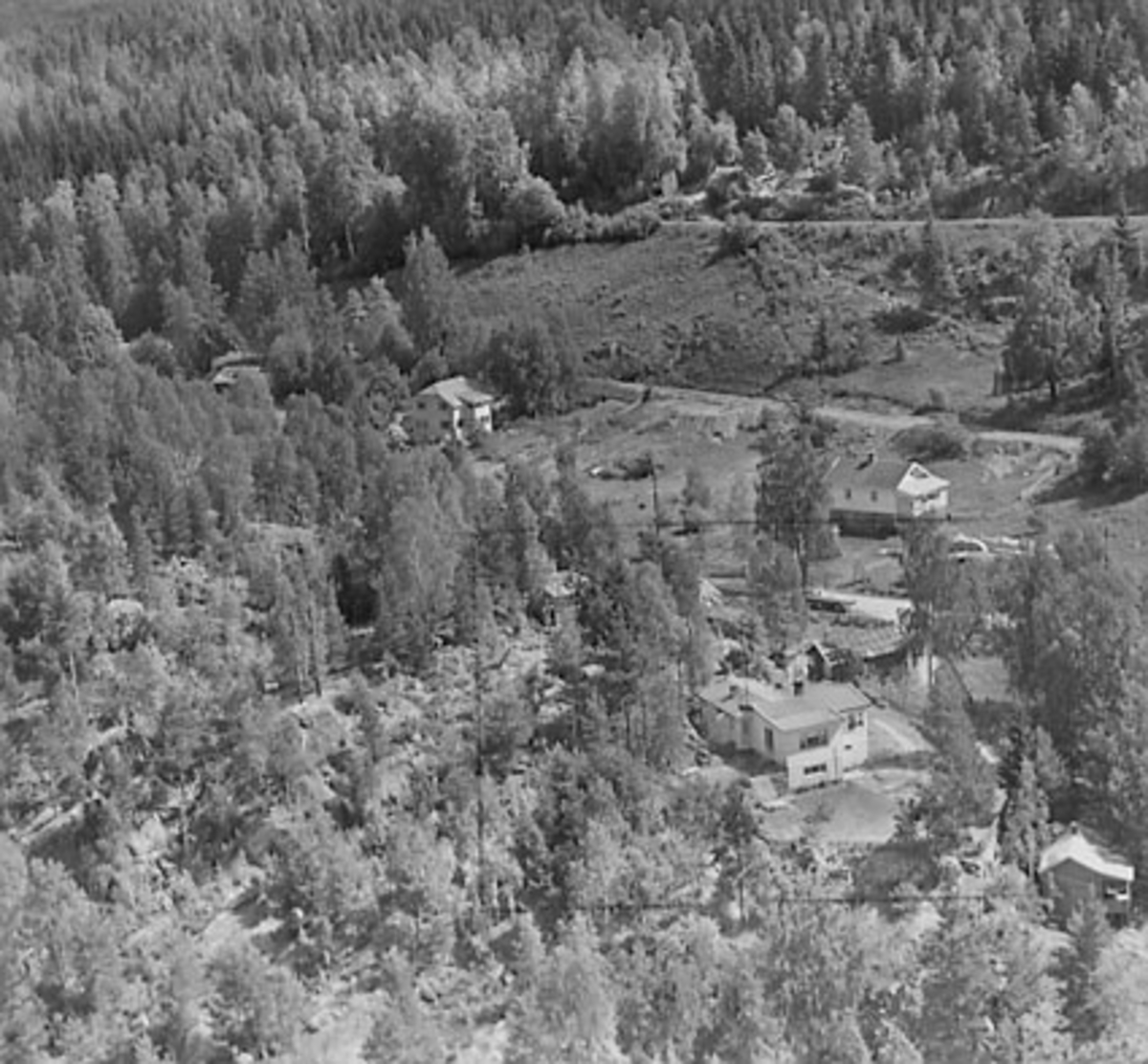 Widerøes Flyveselskap A/S, BERGTUN, FLYFOTO