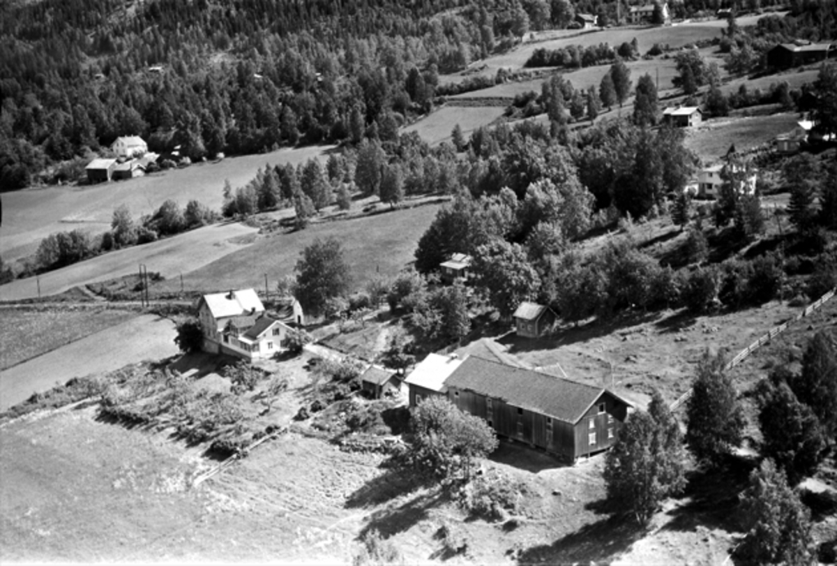 Widerøes Flyveselskap A/S, SKREPPERUD GÅRD OG PENSJONAT, FLYFOTO