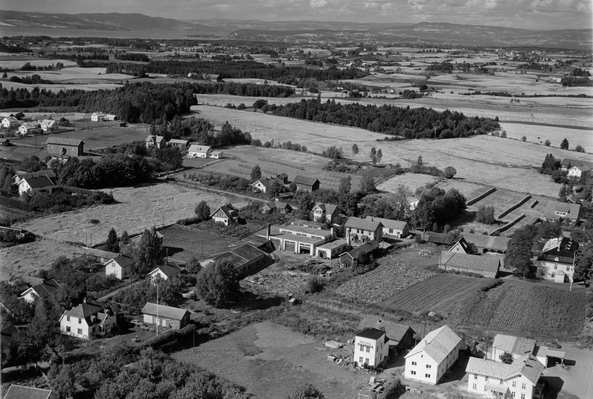 Widerøes Flyveselskap A/S, VOLD, TINGVOLD, SØRHOLTE VERKSTED, STANGEBYEN, FLYFOTO