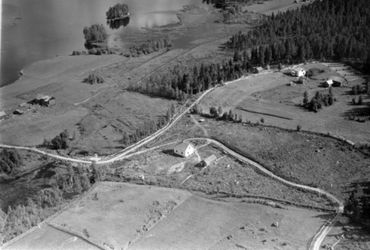 Widerøes Flyveselskap A/S, FLYFOTO, KJELLVANG 404-79, DAMMEN 379-19, MYRE 386-2, VALLSET