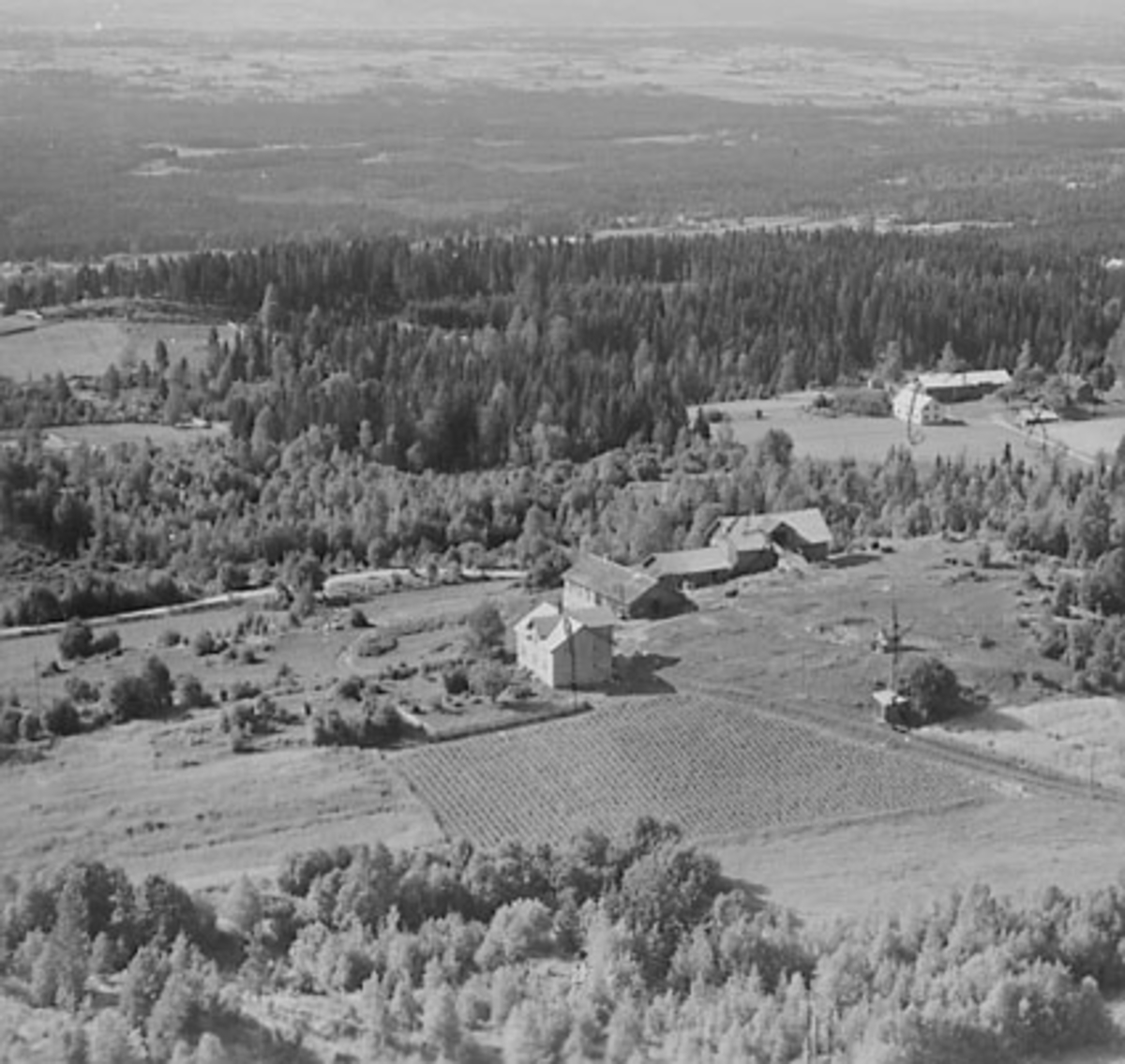 Widerøes Flyveselskap A/S, FLYFOTO KLAFSTAD LILLE, ÅSVANG