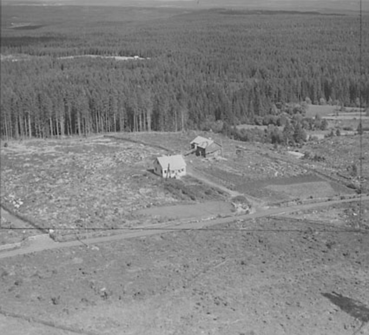 Widerøes Flyveselskap A/S, FLYFOTO SOLBERG, ÅSVANG