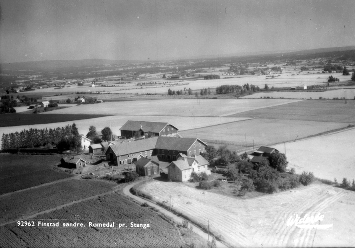 Widerøes Flyveselskap A/S, FLYFOTO FINSTAD SØNDRE, ROMEDAL