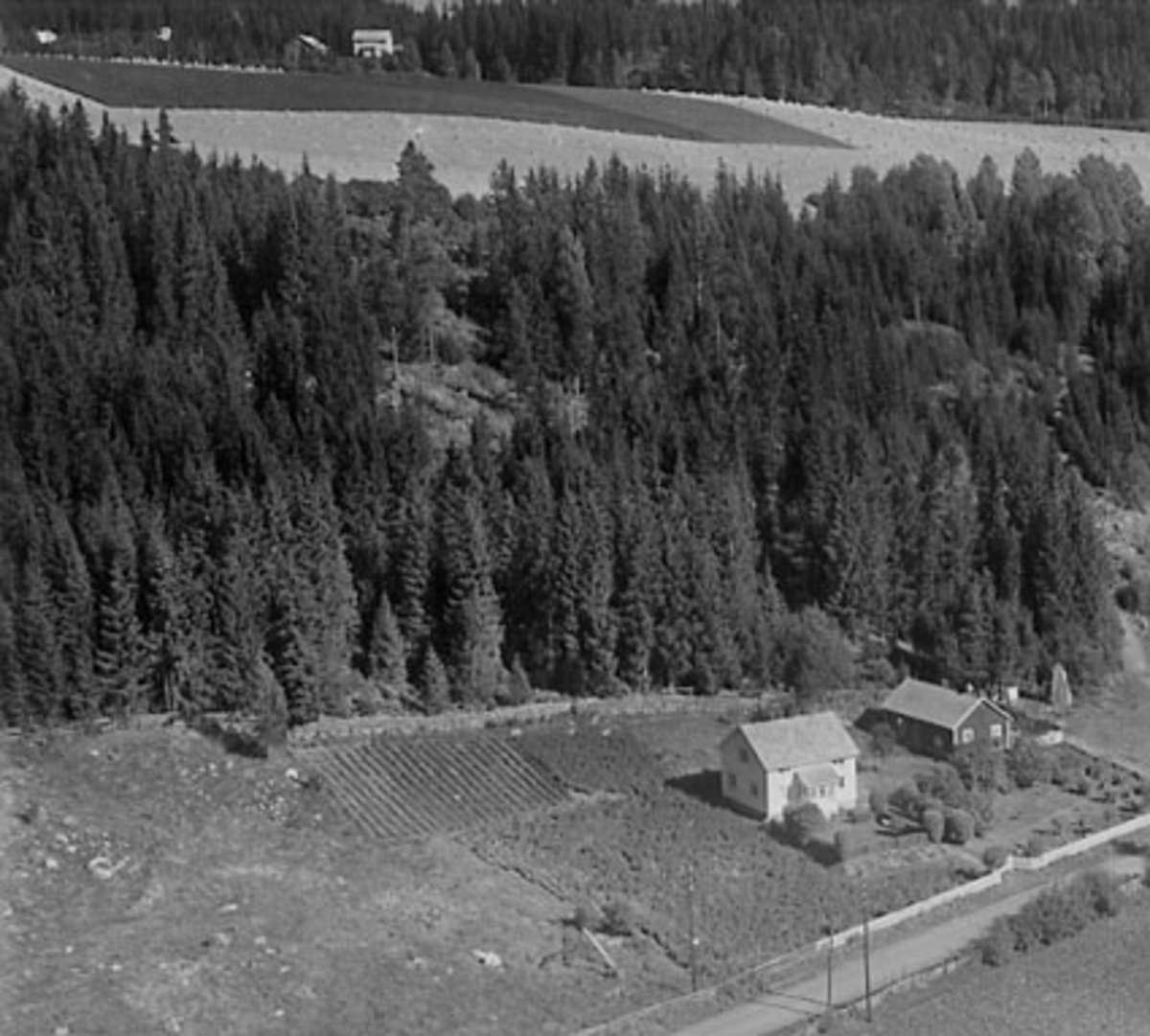 Widerøes Flyveselskap A/S, FLYFOTO BREGNE