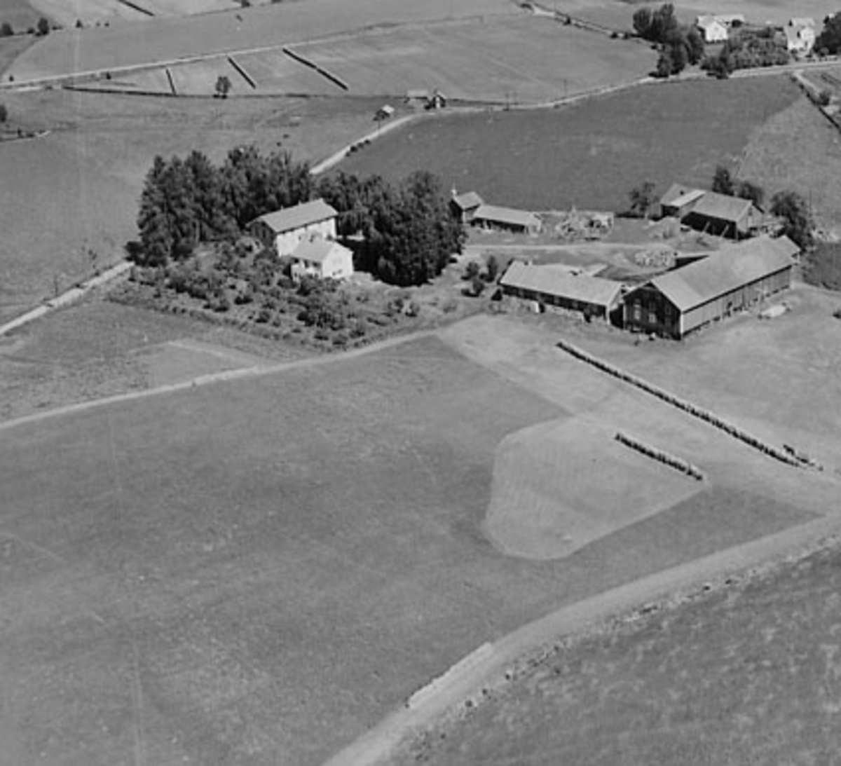Widerøes Flyveselskap A/S, FLYFOTO LINDSTAD SØNDRE
