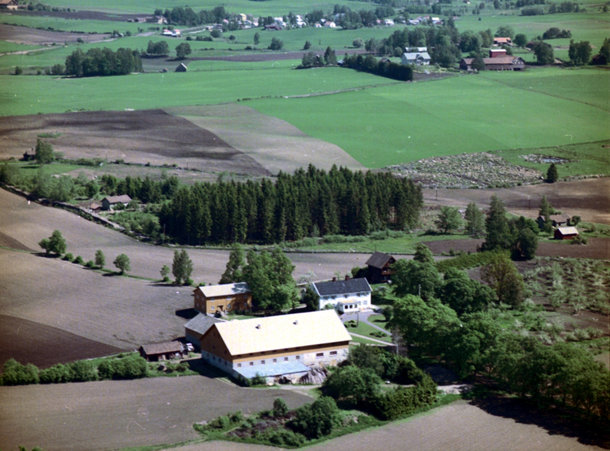 Widerøes Flyveselskap A/S, FLYFOTO HEGSVOLD, OTTESTAD