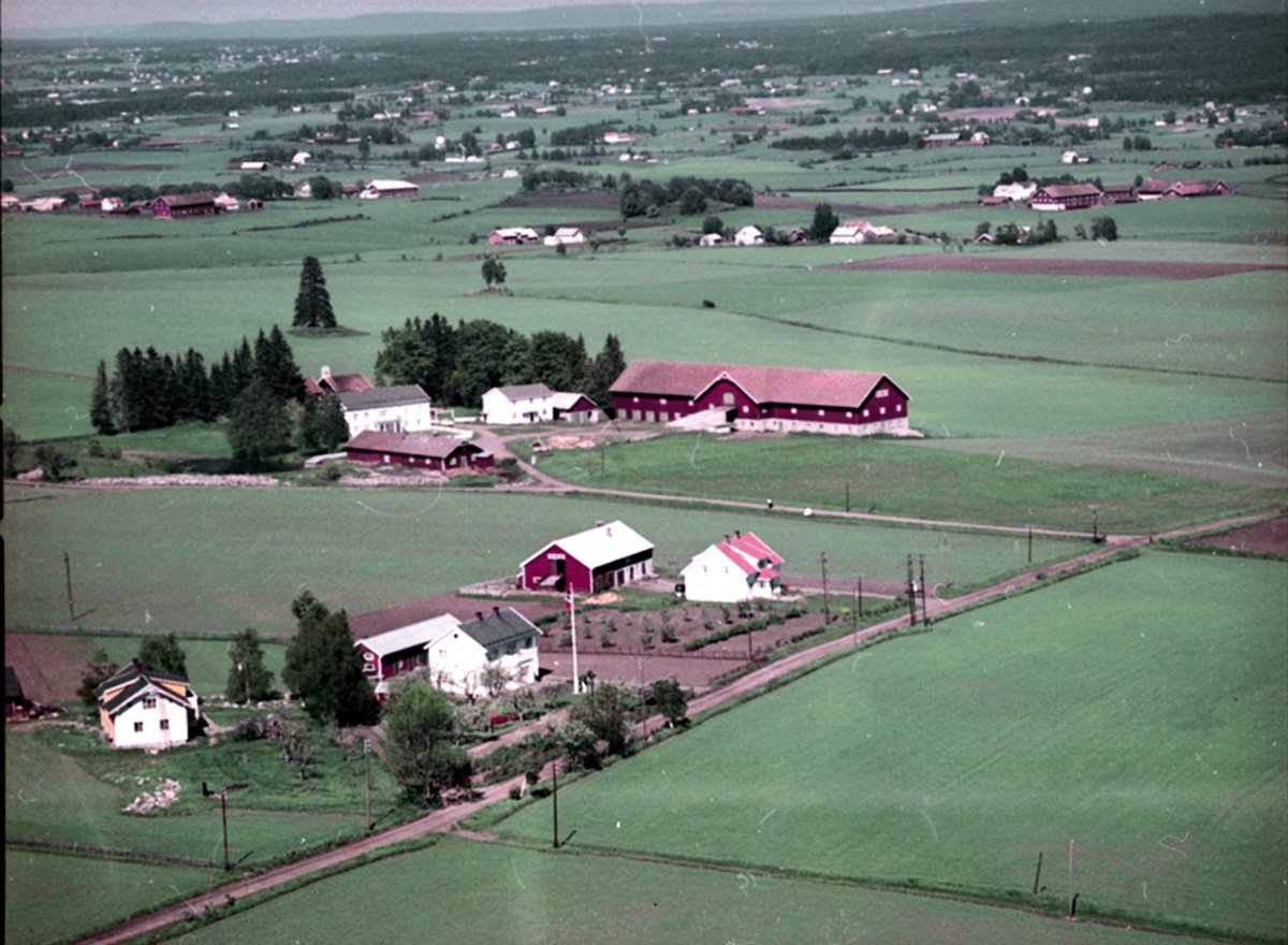 Widerøes Flyveselskap A/S, FLYFOTO AUSTAD