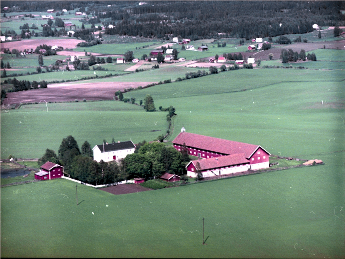 Widerøes Flyveselskap A/S, FLYFOTO VOLD GARD