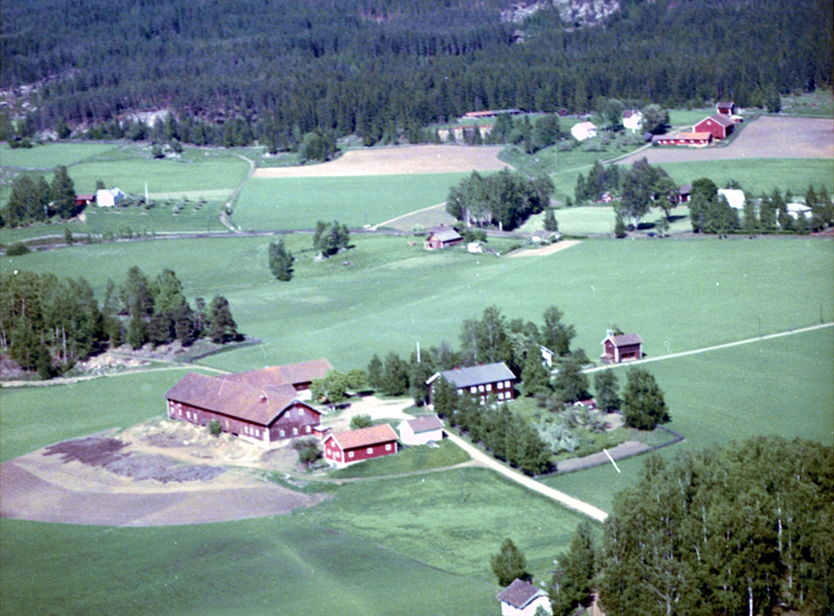 Widerøes Flyveselskap A/S, FLYFOTO BJØRKLY, ROMEDAL