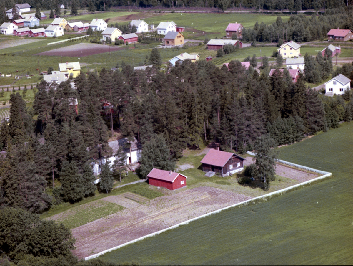 Widerøes Flyveselskap A/S, FLYFOTO BOLIGBEBYGGELSE ILSENG, VESTAD
