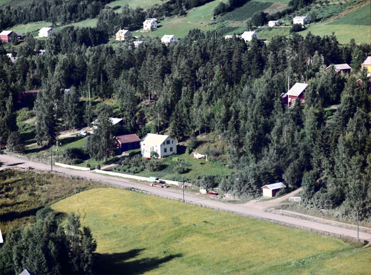 Widerøes Flyveselskap A/S, FLYFOTO HVALBERG, SKALBERGVEGEN, VALLSET