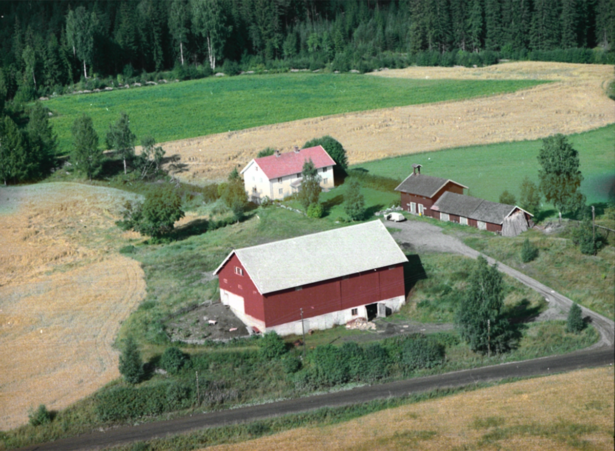 Widerøes Flyveselskap A/S, FLYFOTO EVENRUD VESTRE, TANGEN