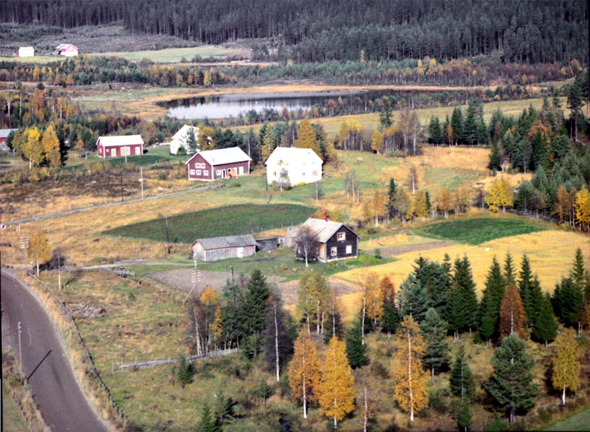 Widerøes Flyveselskap A/S, FLYFOTO TJERNE, VALLSET