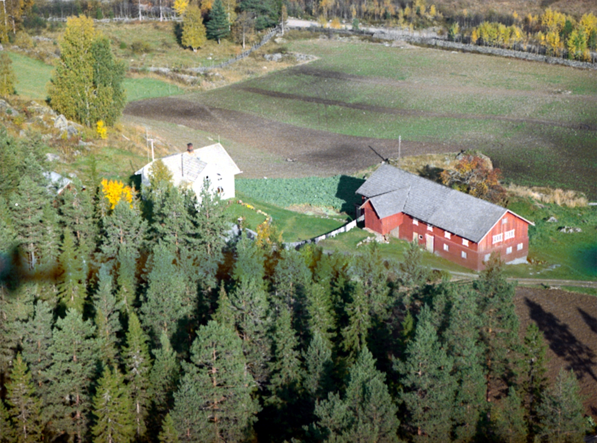 Widerøes Flyveselskap A/S, FLYFOTO KJELLDALEN 379/4, VALLSET
