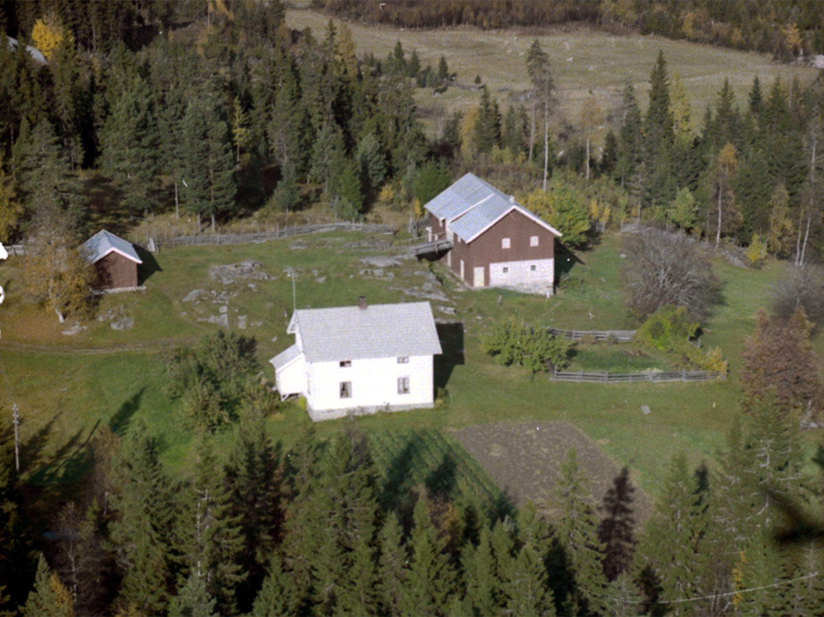 Widerøes Flyveselskap A/S, FLYFOTO LUNDSBAKKEN, ÅSVANG