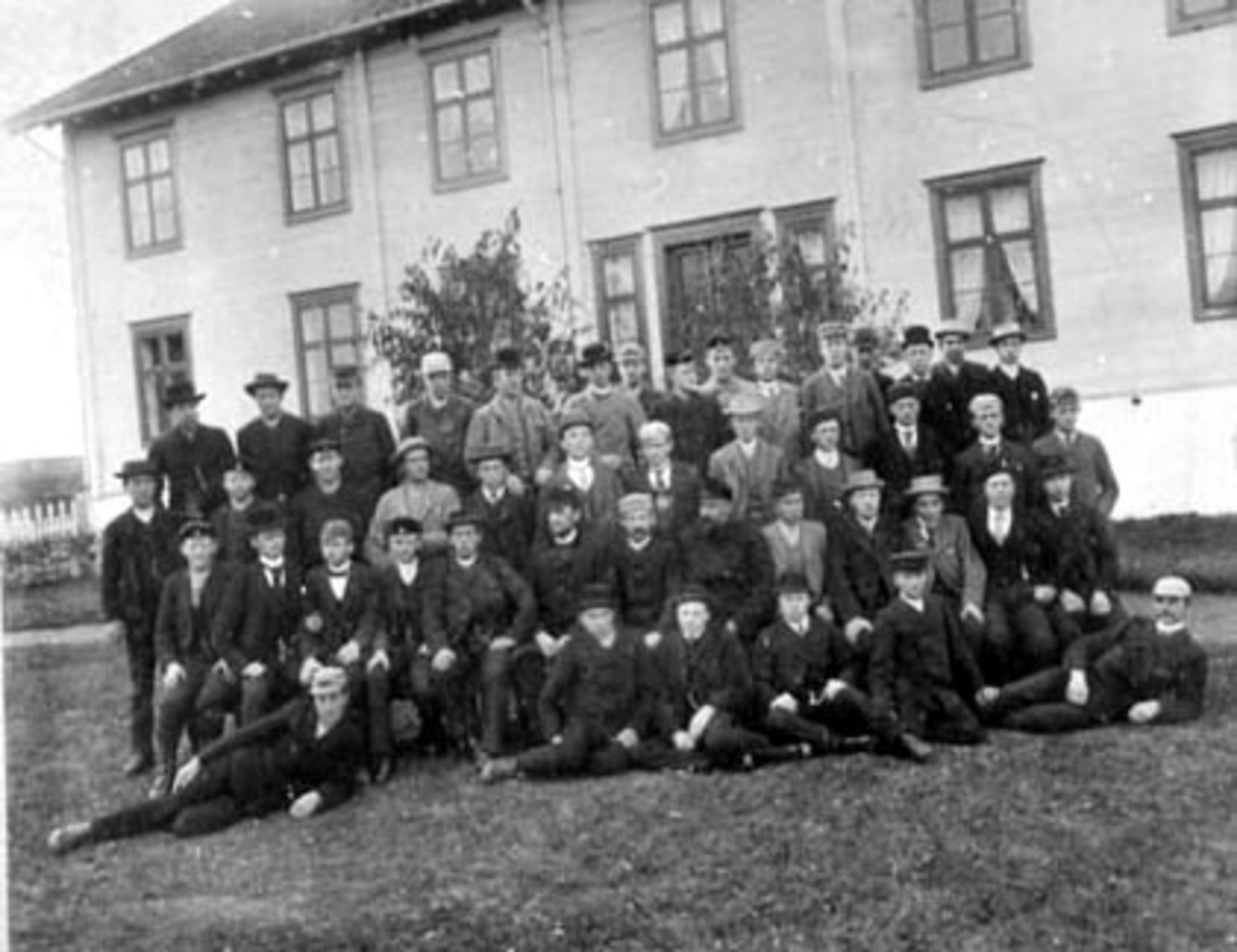 Anno Domkirkeodden, GRUPPE: 46 ELEVER OG LÆRERE, JØNSBERG LANDBRUKSSKOLE