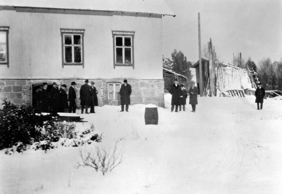 Anno Domkirkeodden, GRUPPE: 11 MENN, TAKSTKOMMISJON FØR UTBYGGINGEN AV VIKSDAMMEN, TANGEN,