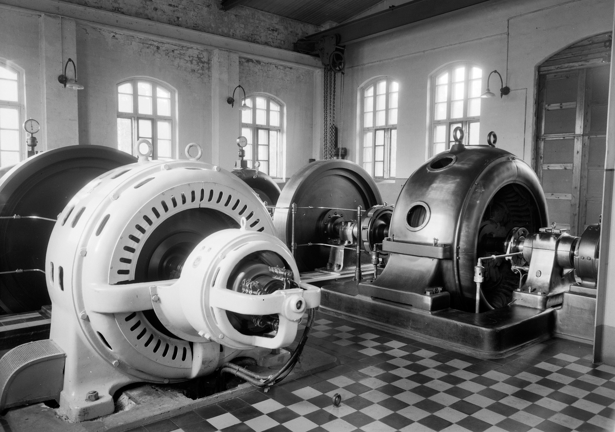 Anno Domkirkeodden, INTERIØR: TURBIN, FOSSELVA KRAFTSTASJON, FOSSELVEN ELEKTRISTETSVERK, TANGENSE BOKA FOLK OG KRAFT STANGE ENERGI 1916-2006 S. 18.