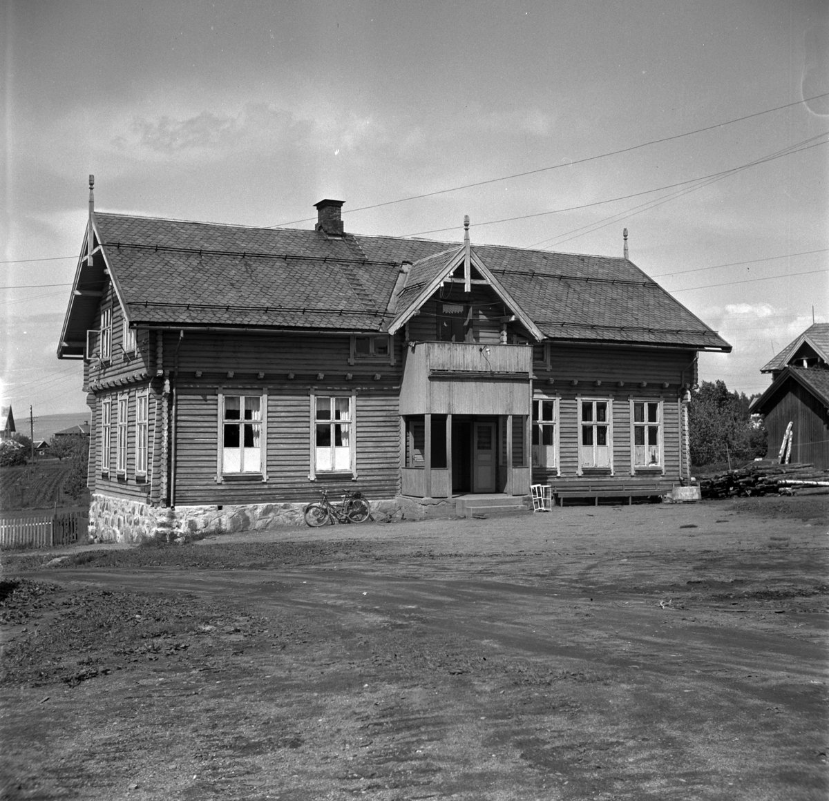 Anno Domkirkeodden, EKSTERIØR: ARSTAD SKOLE