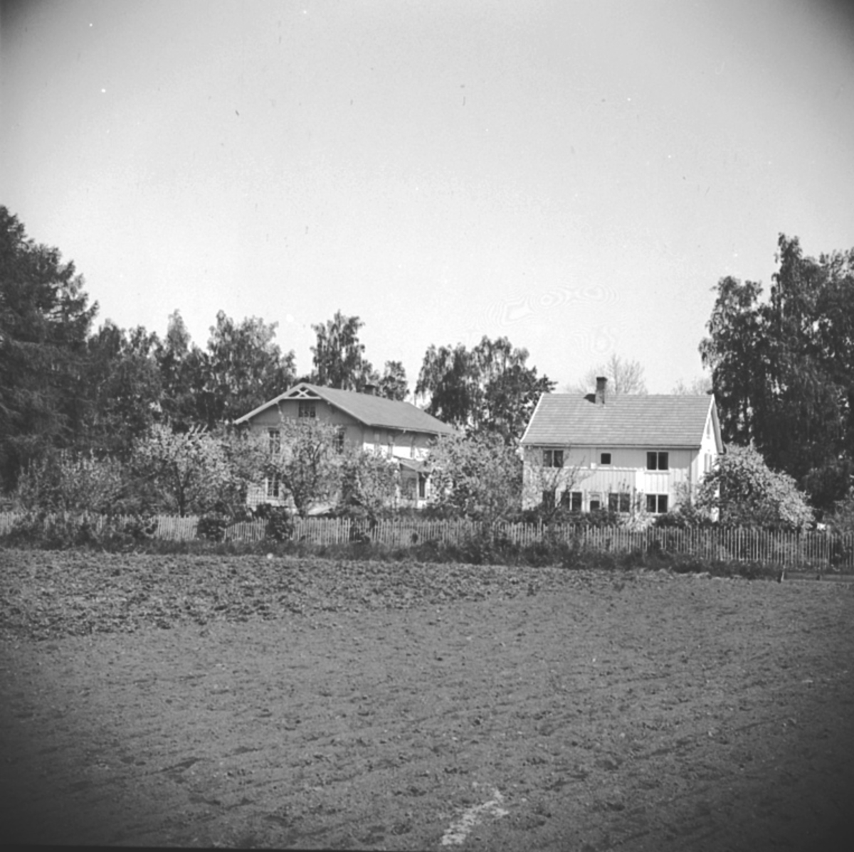 Anno Domkirkeodden, EKSTERIØR: 2 HUS, LINDSTAD GÅRD,