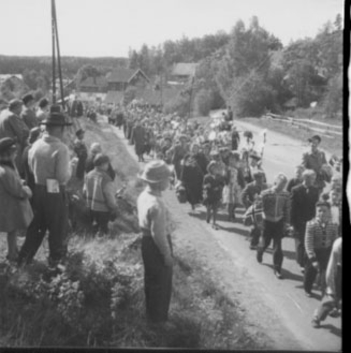 Anno Domkirkeodden, WERGELANDSDAGEN, OPPTOG, MANGE BARN, TANGEN