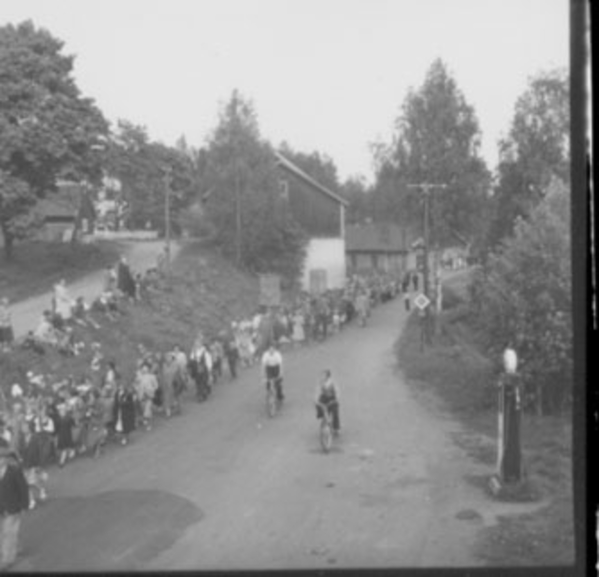 Anno Domkirkeodden, WERGELANDSDAGEN, OPPTOG, MANGE BARN, TANGEN