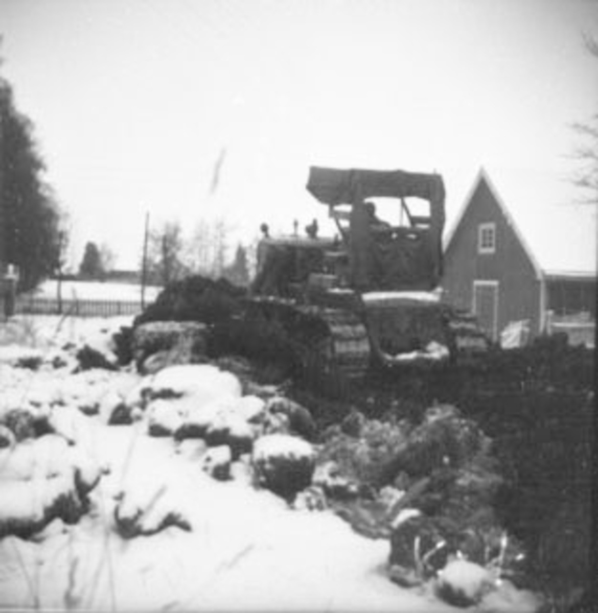 Anno Domkirkeodden, BULLDOSER, FORBEREDELSE TIL TORGTUN, GRAVING,