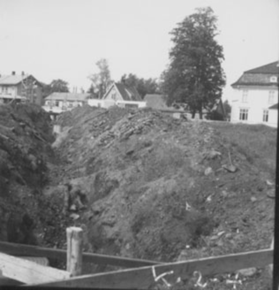Anno Domkirkeodden, GRAVING, TINGVOLDTORGET, GRØFT,