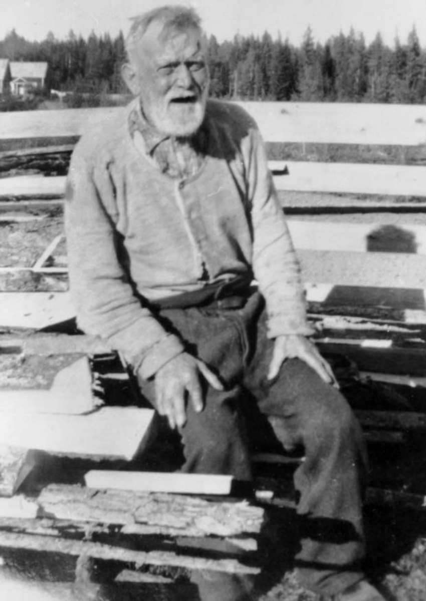 Anno Domkirkeodden, PORTRETT: MARTIN MARTINUSSEN LYSTAD, FØDT: 10. 01. 1860 - DØD: 22. 10. 1949. STORMOEN, ROMEDAL,