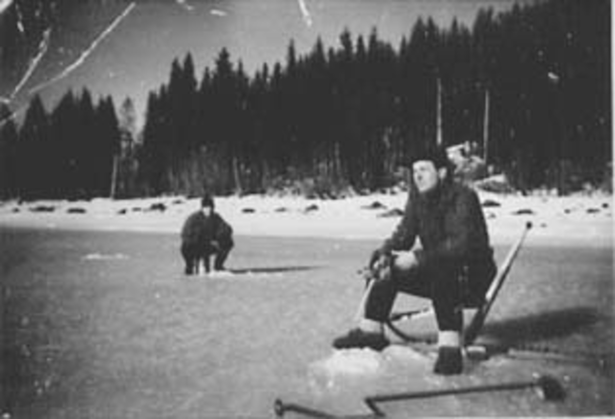 Anno Domkirkeodden, ISPILKING, NIKOLAI AASEN, HALVARD FURUSETH PÅ SPARKER, VINTER