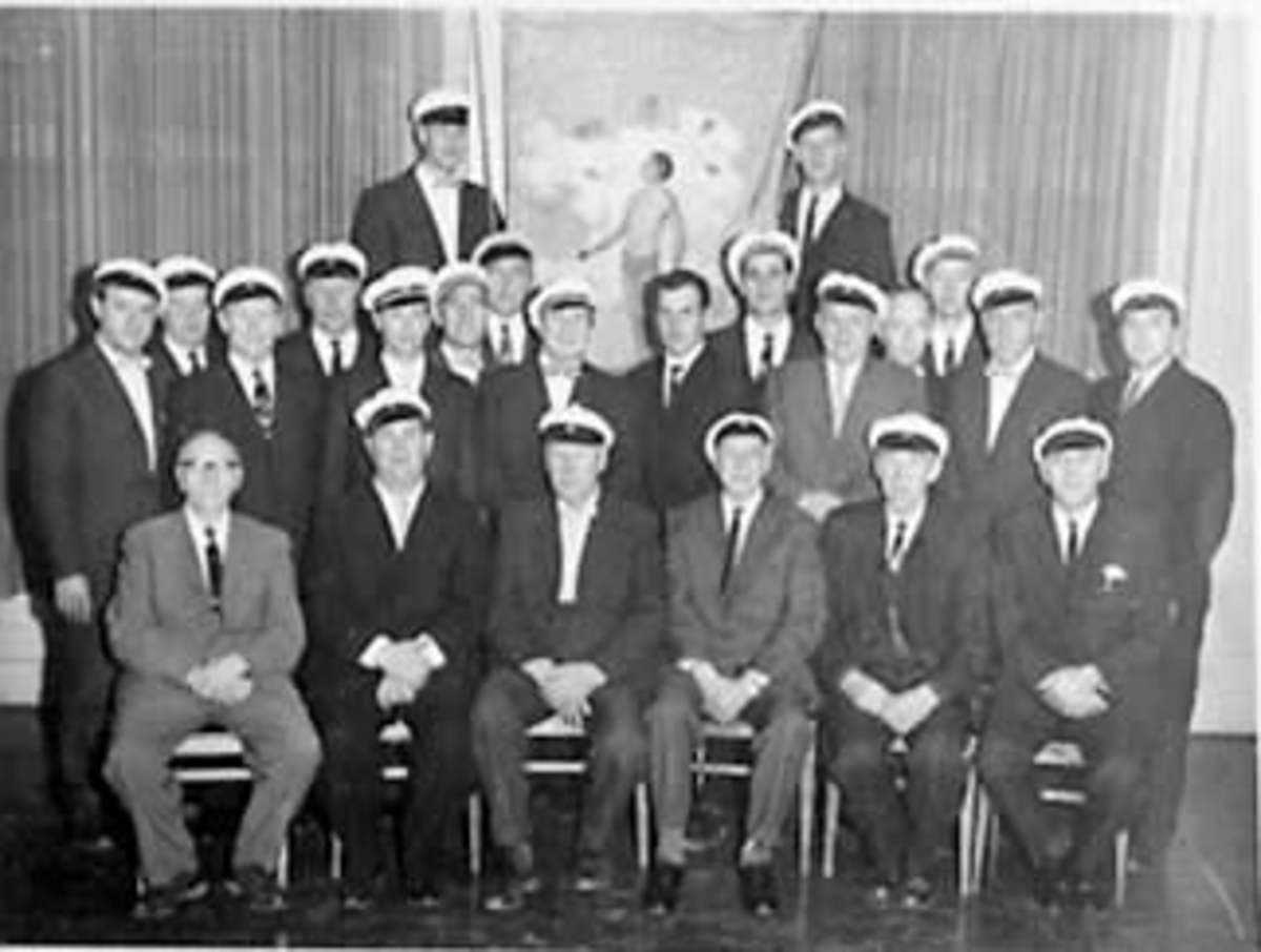Anno Domkirkeodden, GRUPPE: 23 MENN, STANGE MANNSKOR, 60 ÅRS JUBILEUM, FANE
