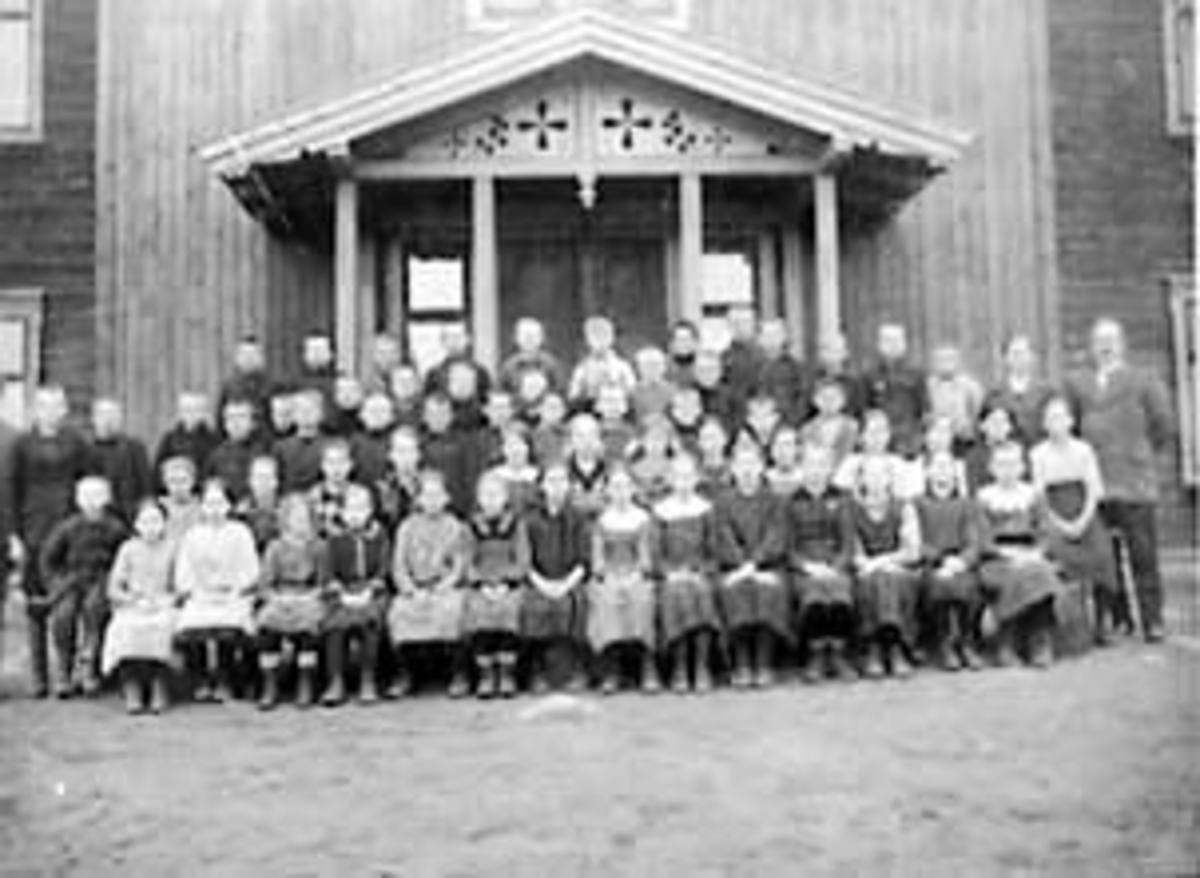Anno Domkirkeodden, GRUPPE: 58 SKOLEELEVER MED LÆRER, BREIDABLIKK SKOLE