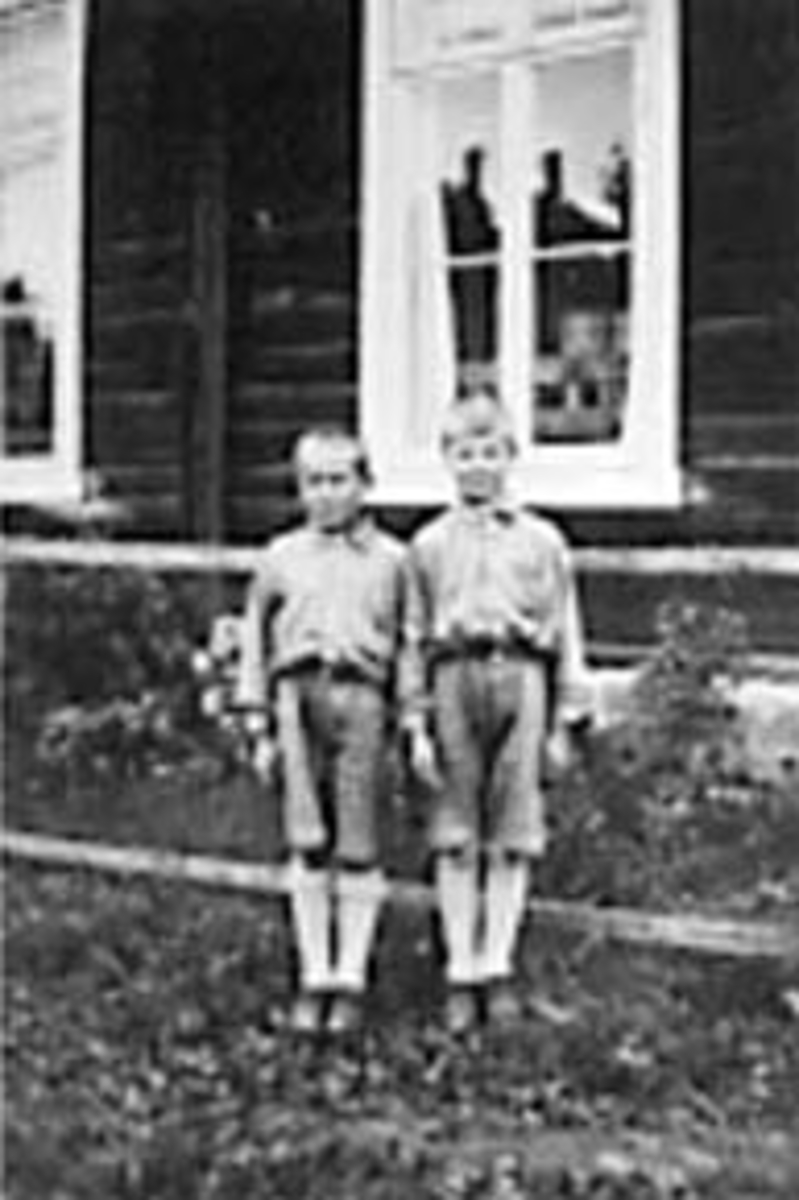 Anno Domkirkeodden, ARNE OG REIDAR HAGEN, GILLUNDSTRANDA