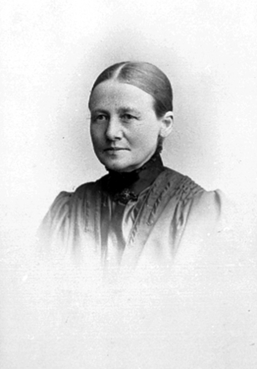 Anno Domkirkeodden, GINA HVAL FØDT PEDERSDATTER 1860 - 1925