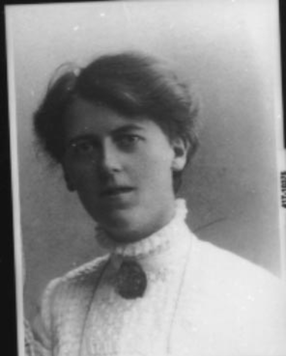 Anno Domkirkeodden, ORGANIST I VALLSET KIRKE 1920 - 1925, OLINE HAGEN